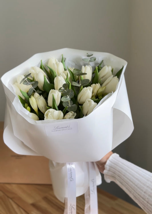 Bouquet White Tulips
