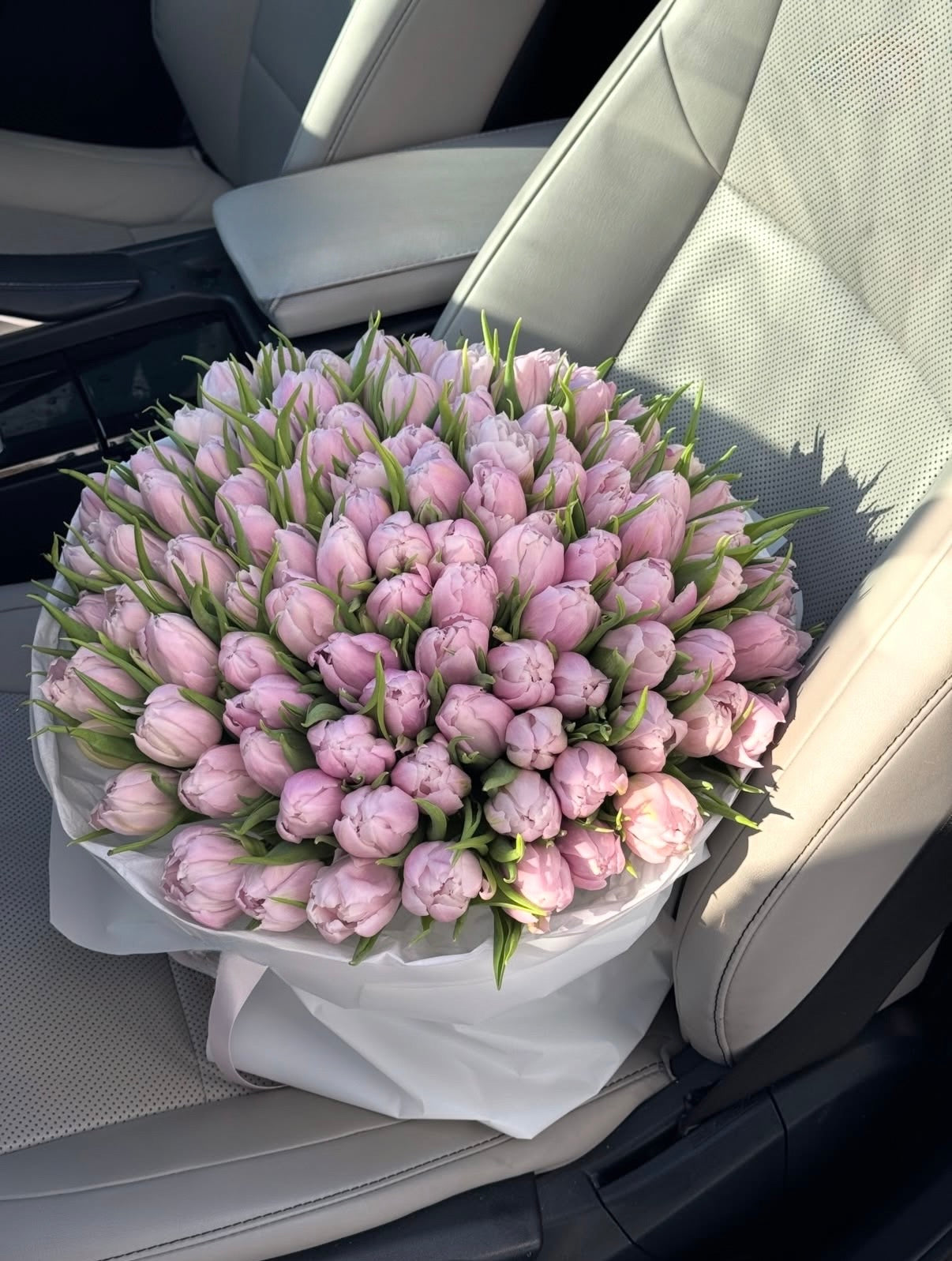 Bouquet Lavander “ peony” Tulips