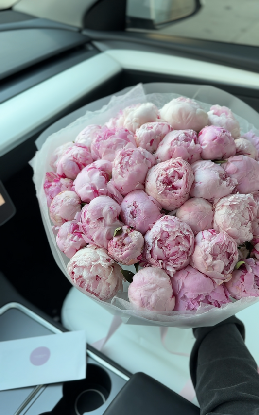 Bouquet Peonies Sarah Bernhardt