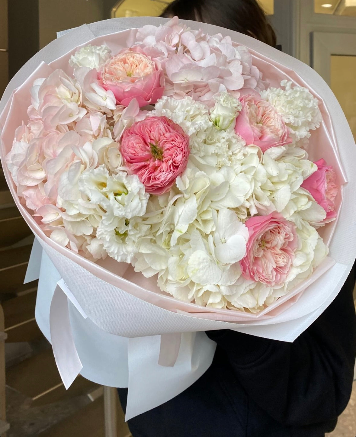 Bouquet “ Hydrangeas & Roses”