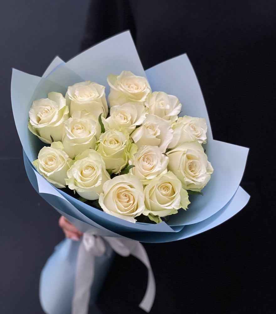 Mono Bouquet White roses