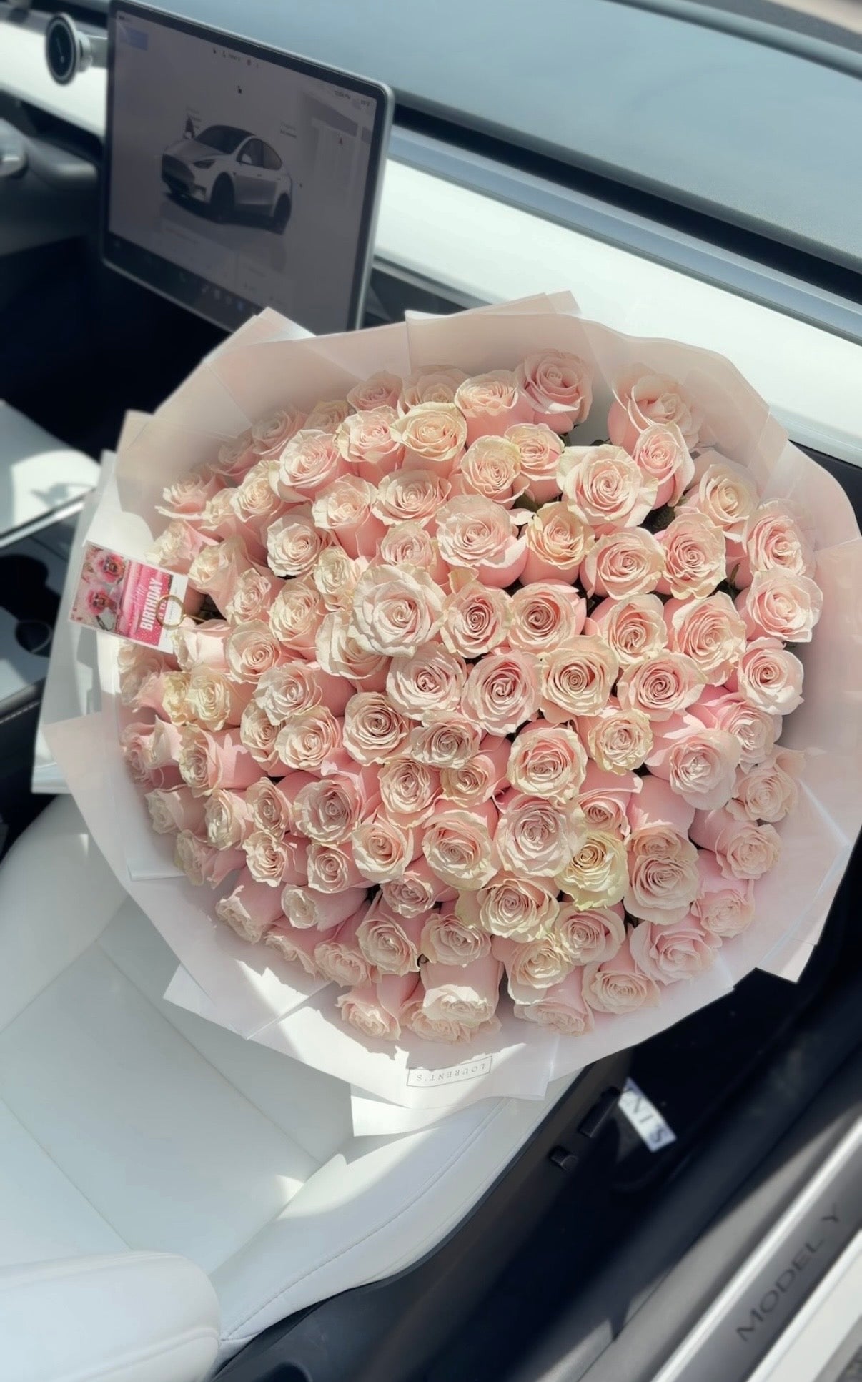 Pink Mondial Roses Bouquet