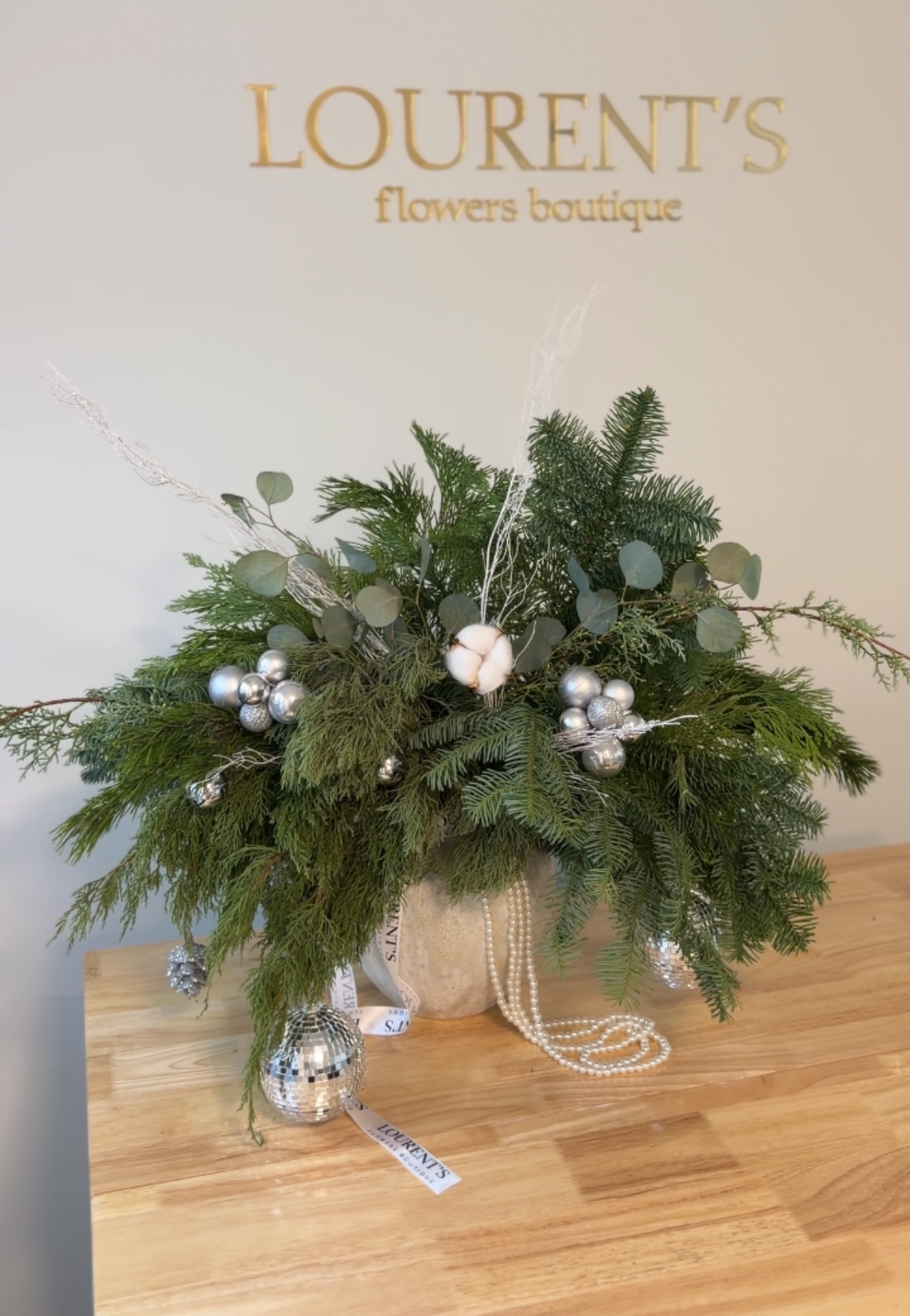 Christmas Arrangement in a vase “Silver Snowfall”