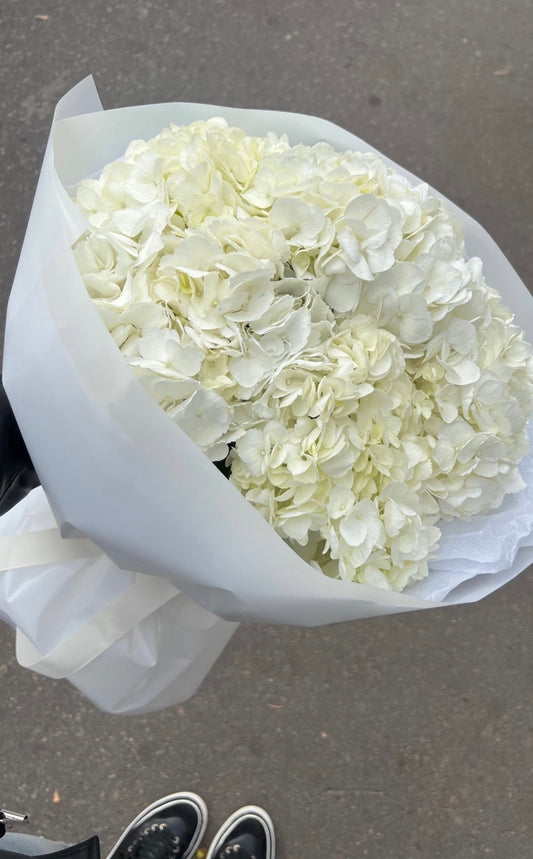 Bouquet White Hydrangeas