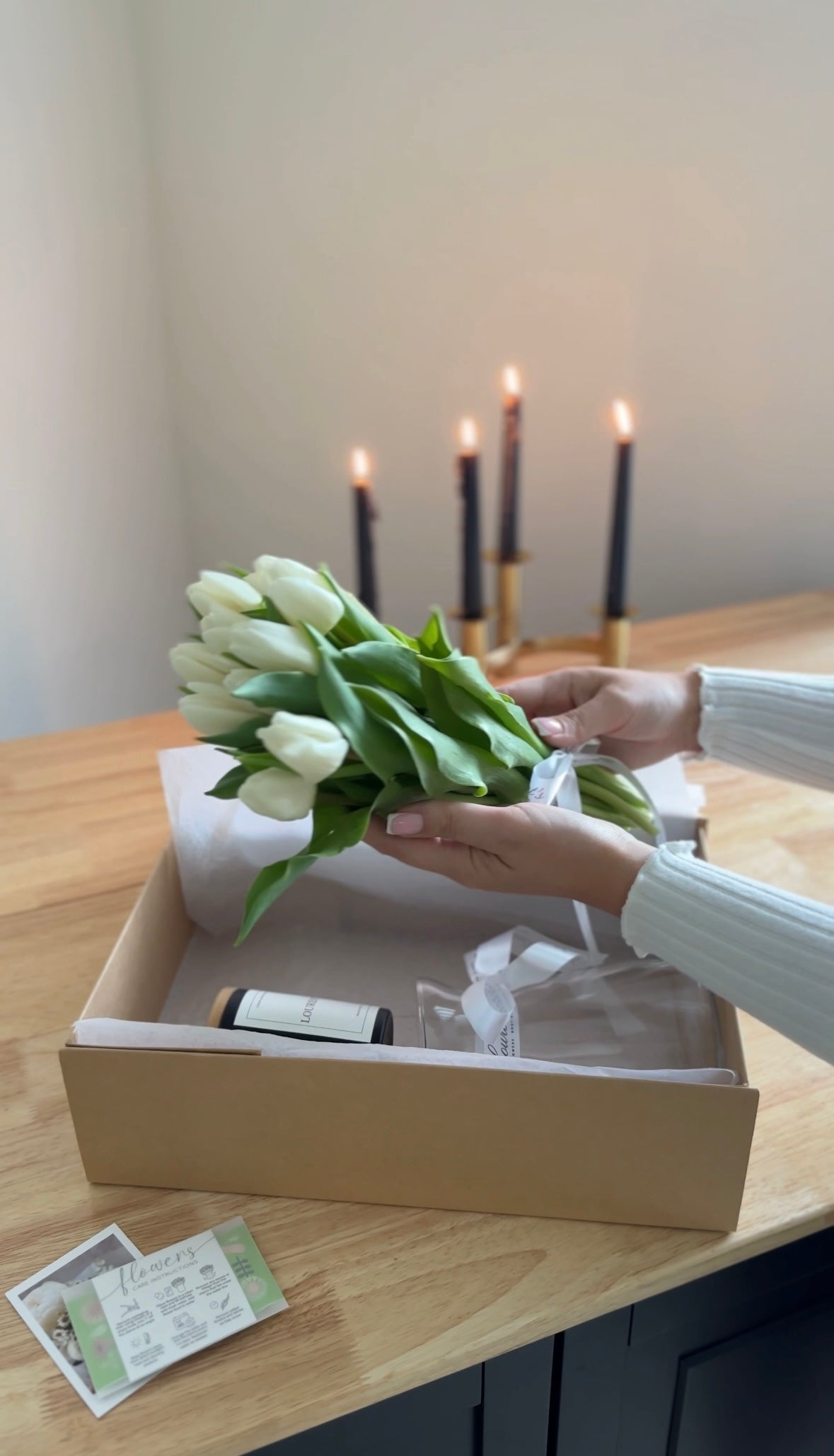 Spring Box: Fresh Tulips+Vase+Candle