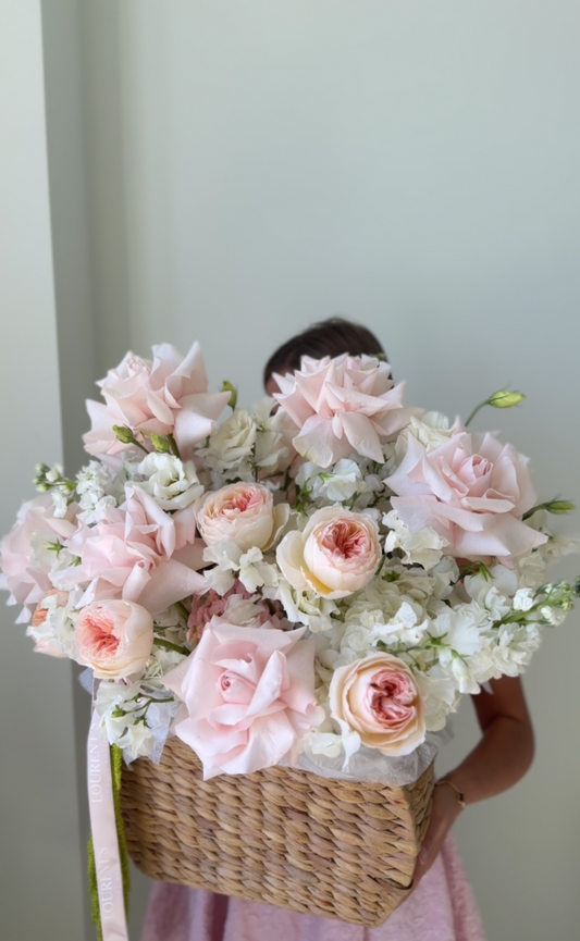 Flower basket "Gentle Touches"