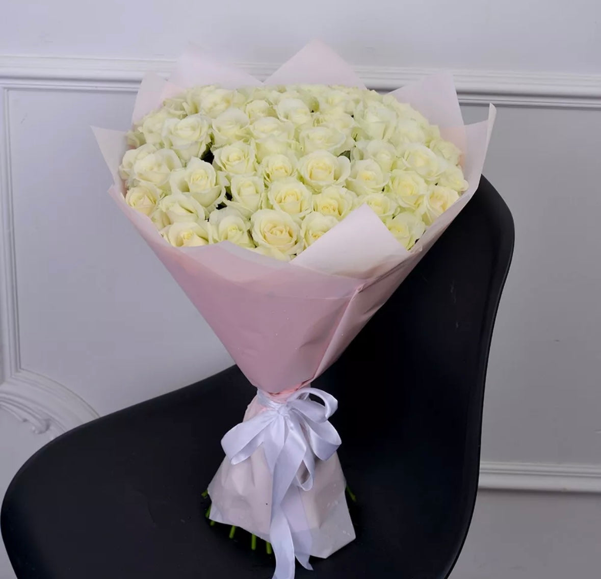Mono Bouquet White roses
