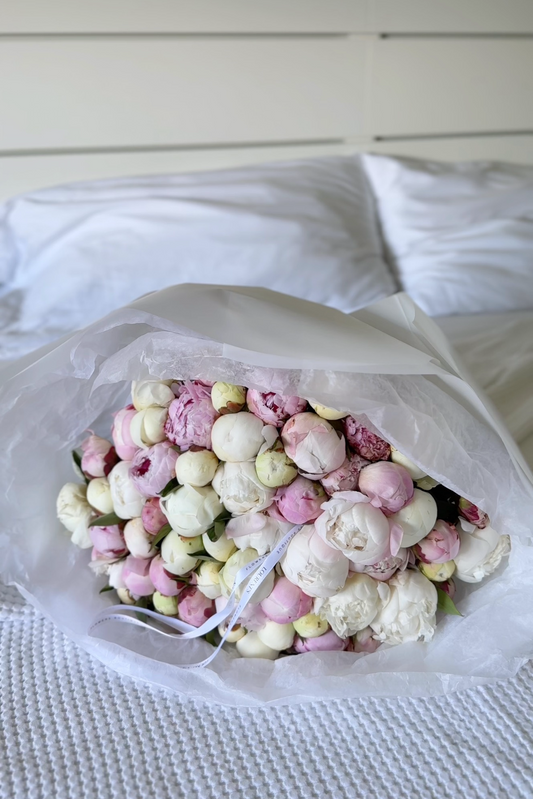 Mix of peonies (white & pink)