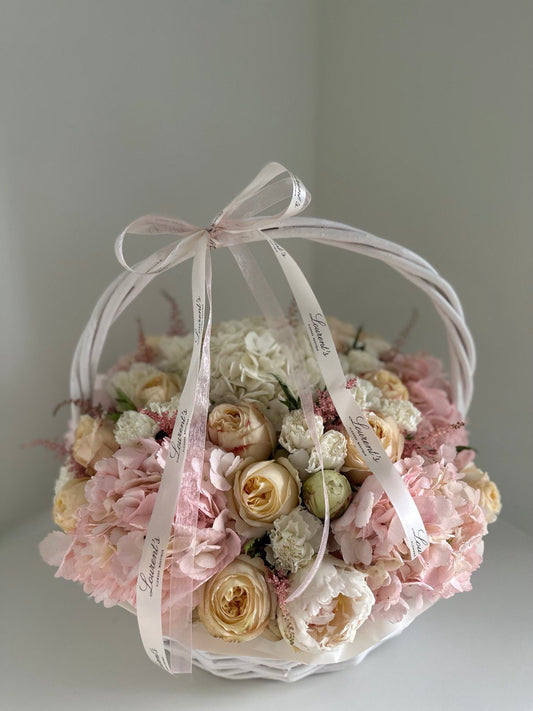 Flower basket "Romantic dance"