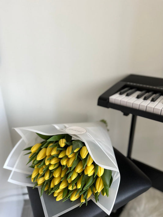 Bouquet 50 yellow tulips